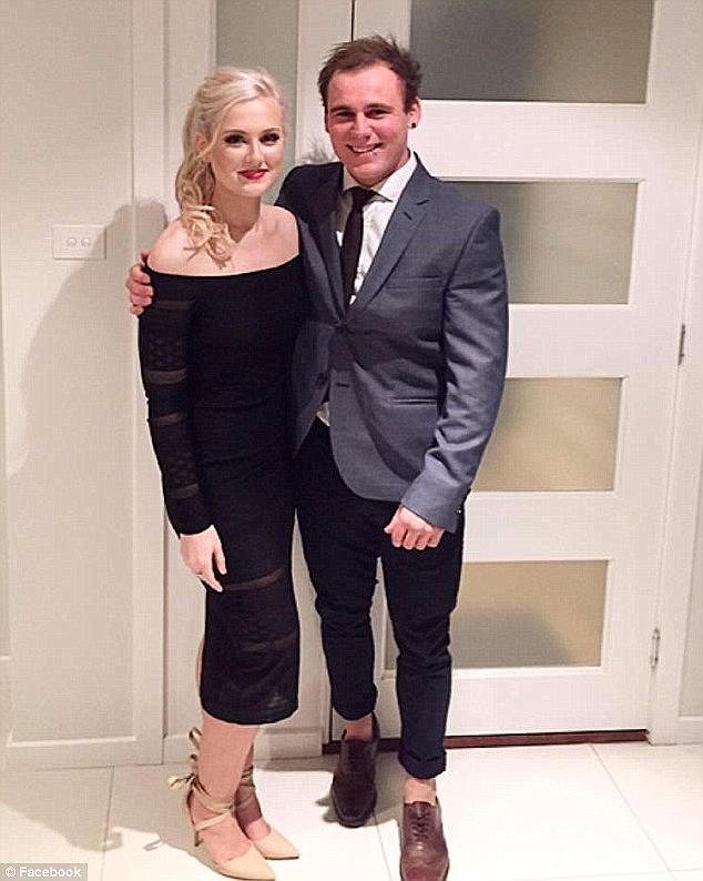 thai lan vo vo tinh quay lai toan canh chong thiet mang vi choi du bay trong ky nghi duong o phuket