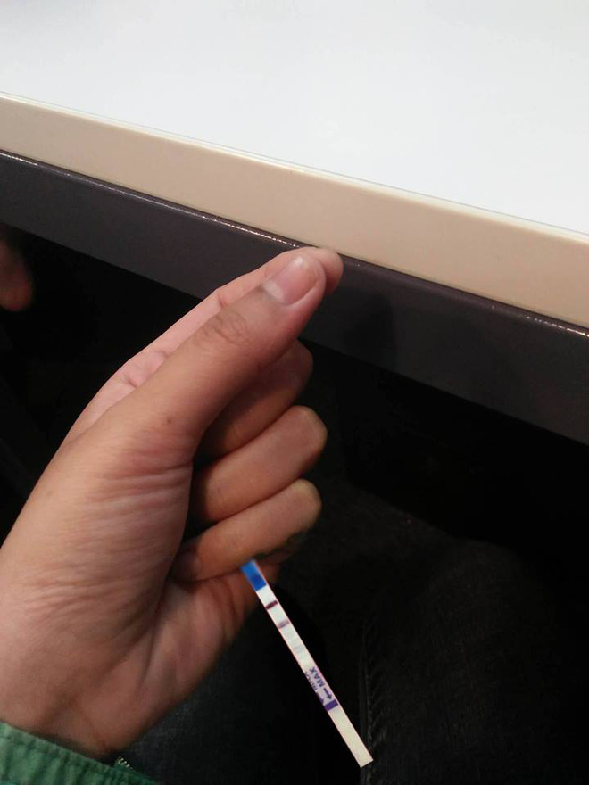 nho dan mang photoshop anh hai vach de niu keo ban trai co gai nhan ve ket qua ngoai suc tuong tuong