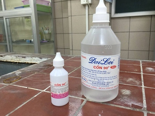 ha noi benh nhan 45 tuoi tu vong vi uong con pha ruou