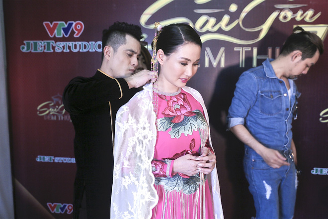 so huu chieu cao khiem ton hoa hau quy ba suong dang van tu tin lam vedette