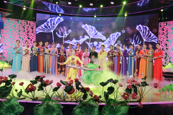 so huu chieu cao khiem ton hoa hau quy ba suong dang van tu tin lam vedette