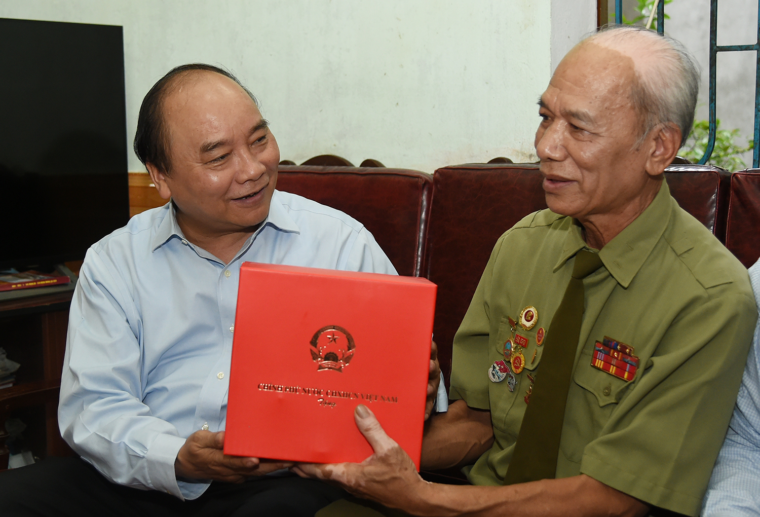 thu tuong vieng cac anh hung liet si trung doan tay tien