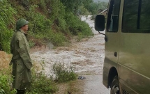 nghe an can bo so giao thong tu vong tren duong di kiem tra tinh hinh bao lu