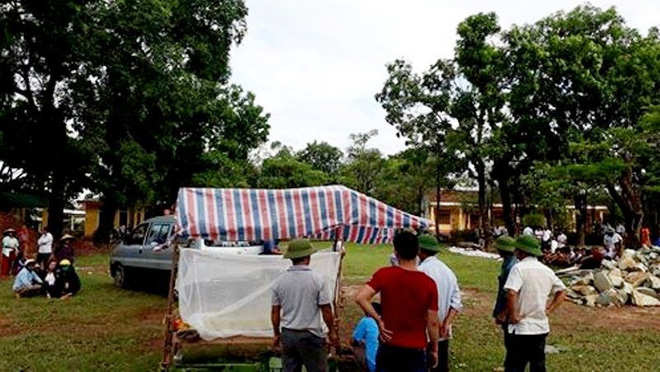 ha tinh truot chan nga xuong ho cong trinh tu hoai 2 anh em ruot tu vong