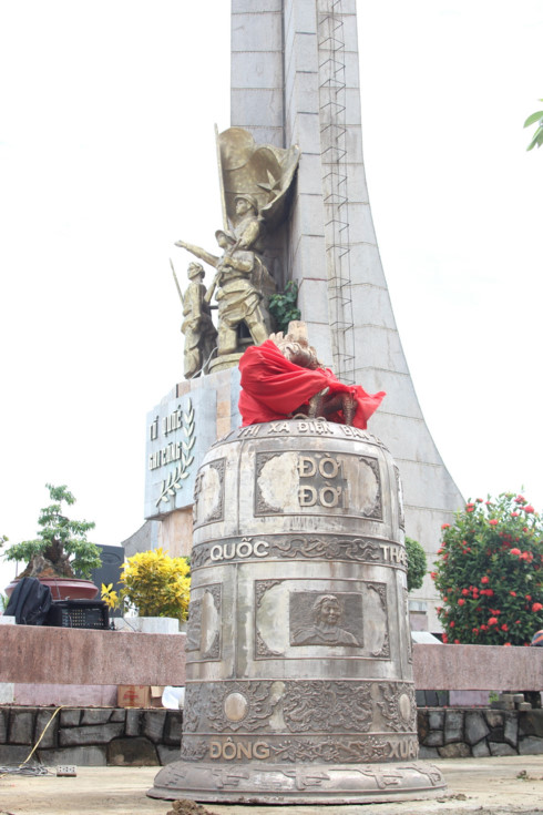duc thanh cong dai hong chung gan 2 tan ky niem ngay 277