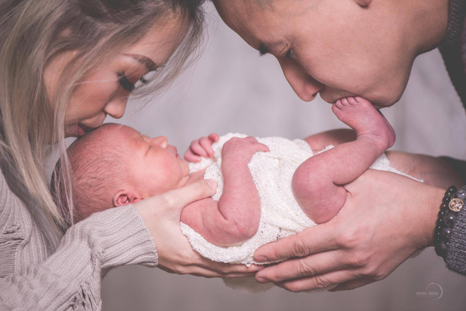 dan mang xuc dong truoc bo anh chan thuc chong cung vo vuot can