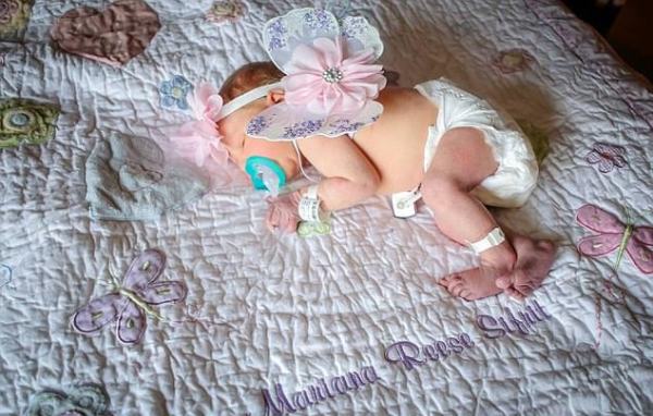 chi vi nu hon cua nguoi la be gai nay da qua doi khi moi duoc 18 ngay tuoi