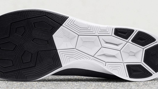 dong giay hua hen giup con nguoi pha vo ky luc marathon cua nike se ra mat vao ngay 207 gia 57 trieu