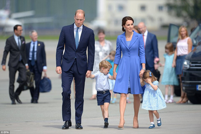 nhanh len me oi hanh dong dang yeu cua cong chua nho anh quoc khien ai cung lim tim