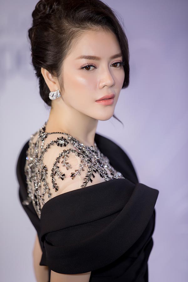 can canh tiec sinh nhat xa hoa nhu dam cuoi cua ly nha ky