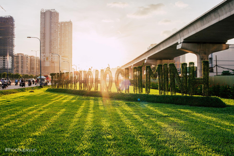 binh minh hoang hon khap neo sai gon