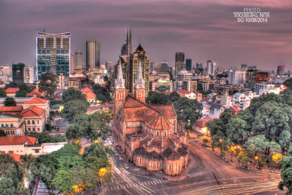 binh minh hoang hon khap neo sai gon