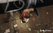 to mo xem vu tai nan xe hoi 4 nguoi roi tu cau vuot cao 15m xuong dat tinh hinh suc khoe vo cung nguy kich