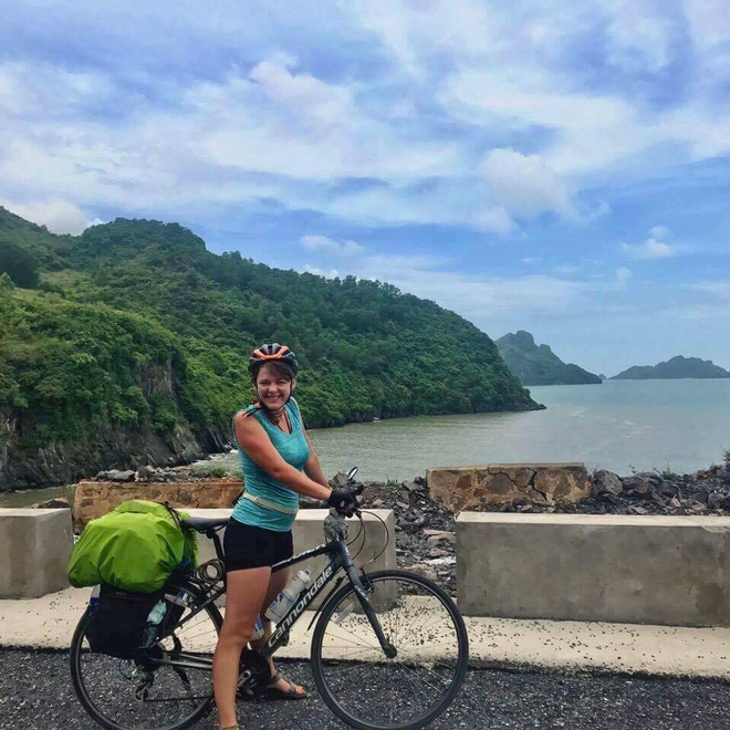 cong an vao cuoc truy tim ke trom xe dap cua nu du khach nuoc ngoai di xuyen viet