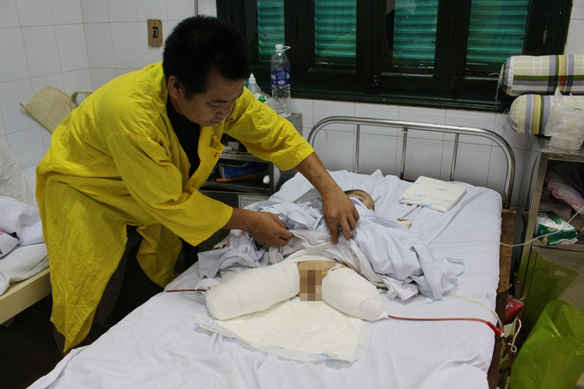 gia dinh o son la bi sat lo nui san bang nha cua me nguy kich con trai 4 tuoi phai cat cut 2 chan