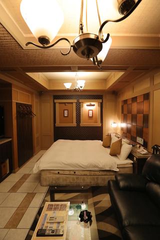 nhu cau yeu duong ngay cang it nhung khach san tinh yeu o nhat ban phai tim kiem nhung doi tuong khach moi