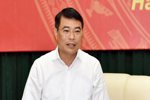 dong tien dang chay vao dau