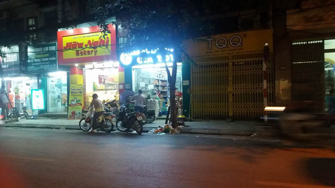 ha noi bat qua tang chong cung tinh nhan vo om con nho gao khoc chui boi roi ngat lim giua duong vi dien tiet
