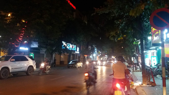 ha noi vo om con gao thet roi ngat xiu khi bat qua tang chong cap ke voi nhan tinh tren xe