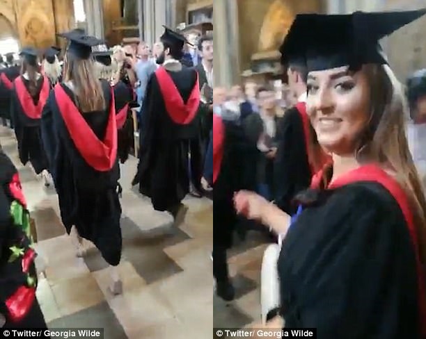 di du le tot nghiep dai hoc cua con gai nhung ong bo co tam nhat he mat troi lai quay phim nham nguoi