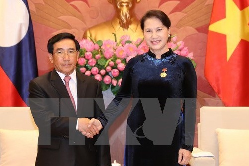 gan ket ben chat tinh huu nghi giua hai nuoc viet nam lao