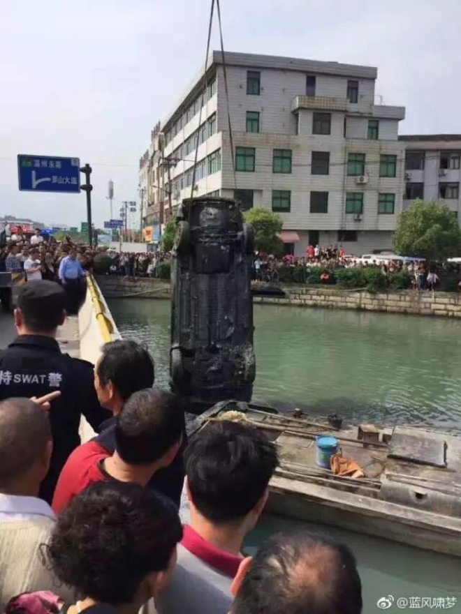 lai xe di tu tap voi ban be roi mat tich bi an 15 nam sau gia dinh dau don don 2 thi the tu duoi long song