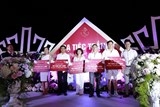 da tiec trang vinhomes imperia dem tri an khach hang tren du thuyen sang trong
