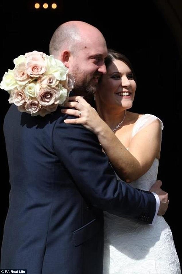 vo hon me 6 tuan bong quen mat chong la ai nguoi chong thay the da co quyet dinh