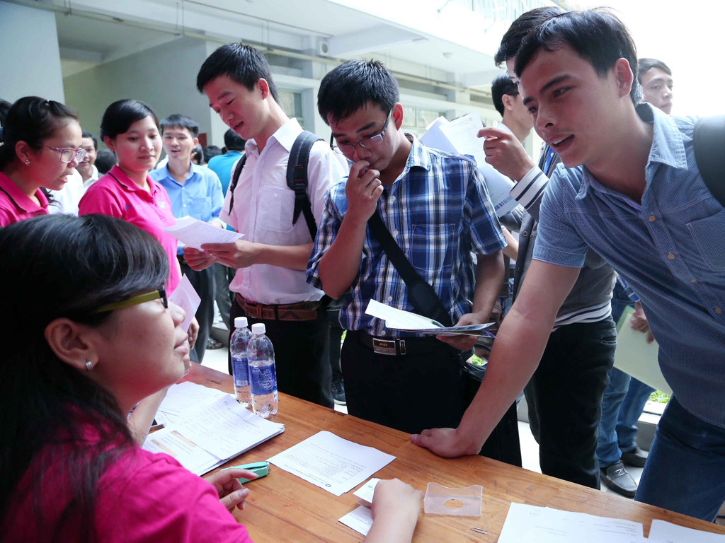 tphcm 40000 viec lam thoi vu cho sinh vien nguoi lao dong