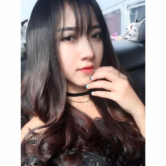 tu mot buc anh chup len lo dien co giao tieu hoc xinh xan dang lam cong dong mang chao dao