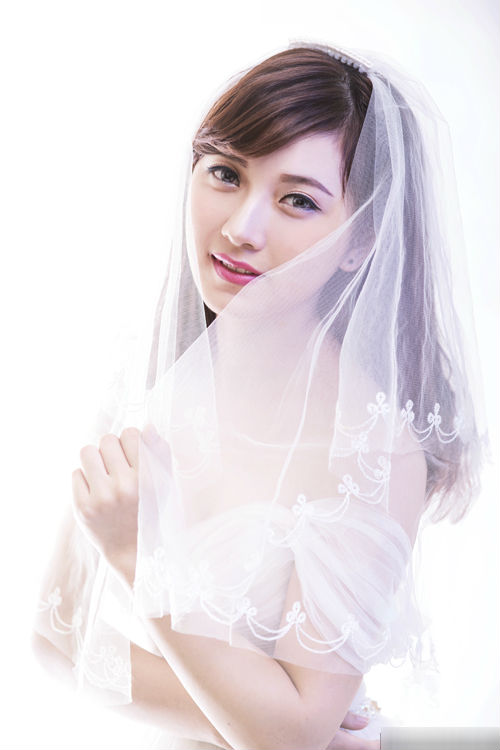 tu mot buc anh chup len lo dien co giao tieu hoc xinh xan dang lam cong dong mang chao dao