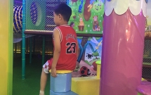 khong duoc dua di du lich nhu da hua cau be 8 tuoi viet don xin nghi phep gui cho giam doc cua bo