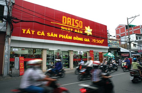 thi truong trong nuoc truoc lan song hang ngoai dong gia