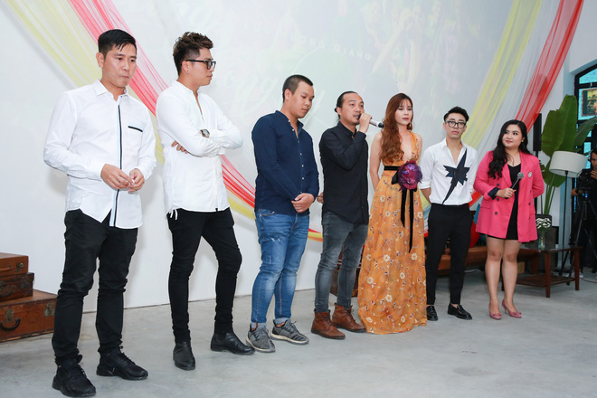 luu huong giang hoi hop ra mat san pham moi sau 2 nam vang bong