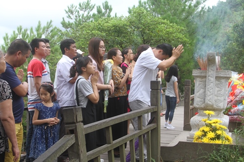 quang binh da co gan 48 trieu nguoi den vieng mo dai tuong vo nguyen giap