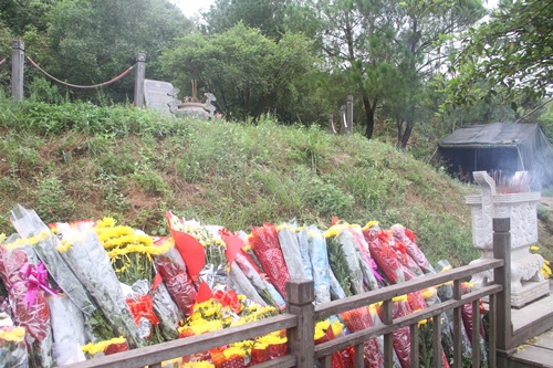 quang binh da co gan 48 trieu nguoi den vieng mo dai tuong vo nguyen giap