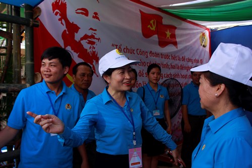 hon 500 doan vien cong doan tham gia khai mac chuong trinh hoi trai doan vien cong doan tinh thua thien hue nam 2017