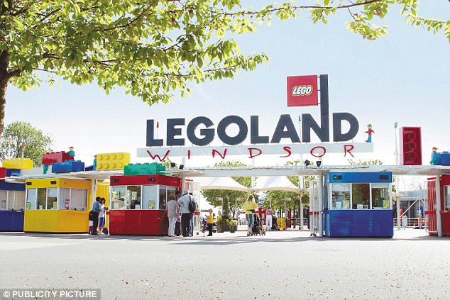 thuc hien man bieu dien tai legoland dien vien nhao lon gap chan thuong nang gay co lan thu hai