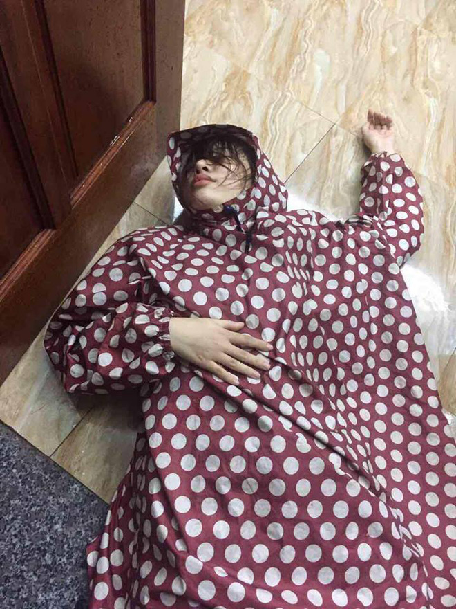 co gai that tinh say bi ti mac ao mua uot nam vat tren san dan mang tranh cai du doi