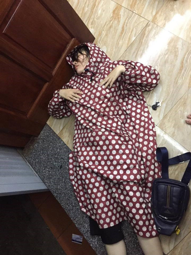 co gai that tinh say bi ti mac ao mua uot nam vat tren san dan mang tranh cai du doi