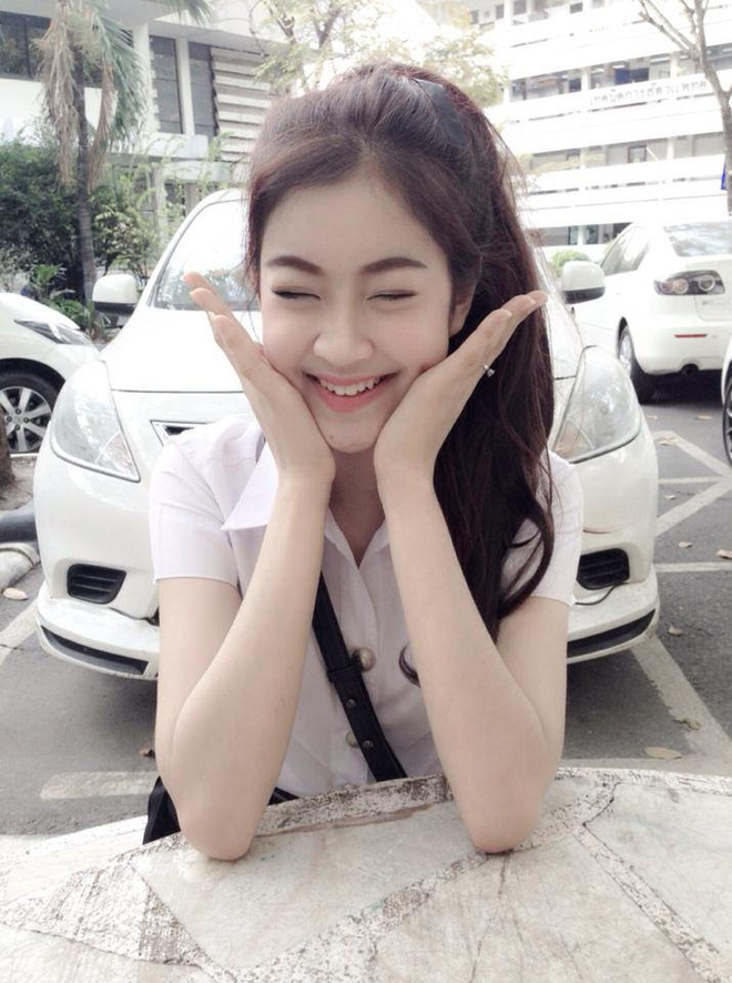 diem mat 10 hot girl cua thai lan khong can sexy van thu hut moi anh nhin