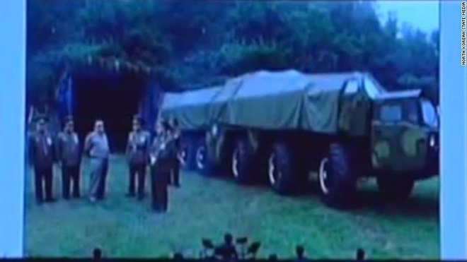 nhung hinh anh hiem chua tung cong bo trong chuong trinh ten lua cua trieu tien