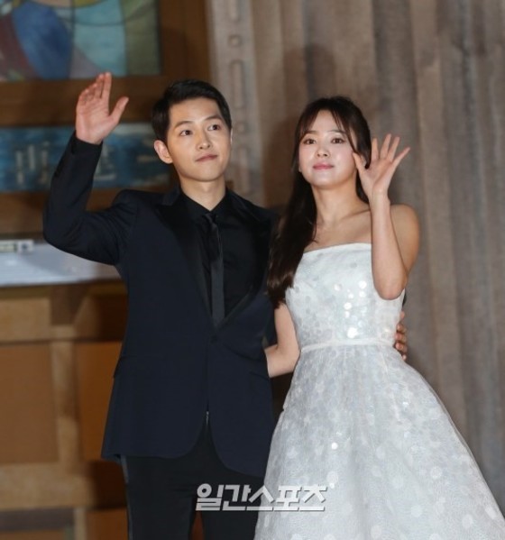 song joong ki va song hye kyo tu choi tai tro tu bo tien ra to chuc dam cuoi