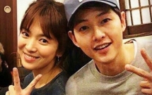 song joong ki va song hye kyo tu choi tai tro tu bo tien ra to chuc dam cuoi