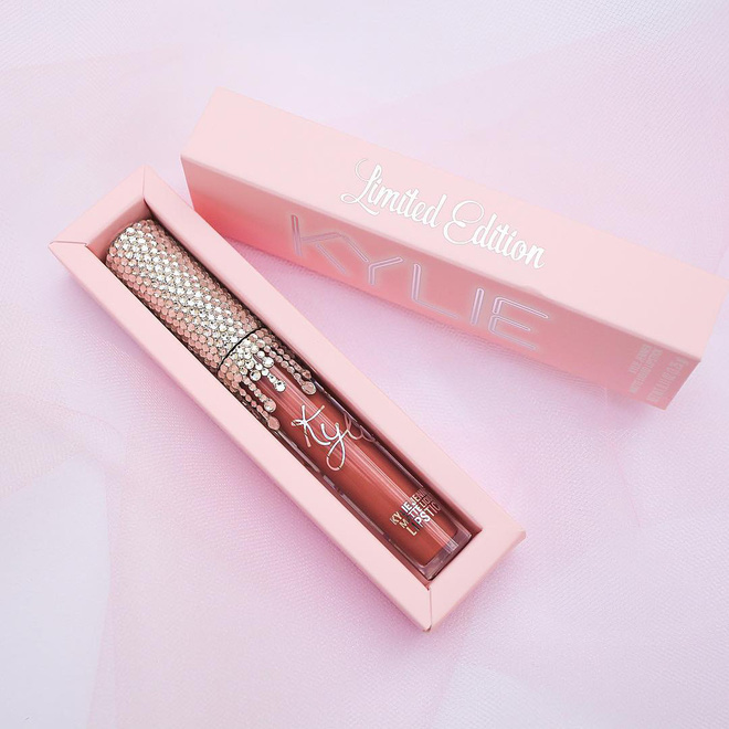 mung sinh nhat 20 tuoi kylie jenner tung ra bst my pham cool dung hoi