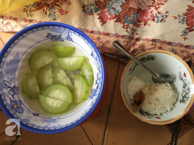 me bo di lay chong be gai 14 tuoi bi xam hai den mang thai roi phai mot minh cham con nho 8 ngay tuoi