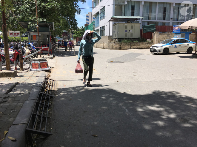 nguoi nha benh nhan va vat tai benh vien trong nang nong ky luc o thu do