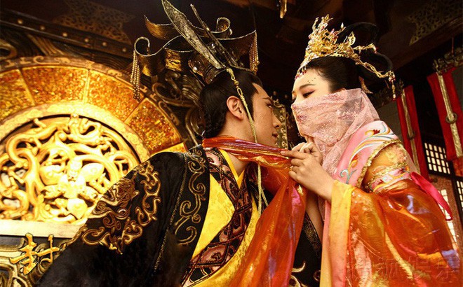 hoang de tq it nguoi song qua tuoi 50 lao luc vi nhung thu doan tranh sung cua phi tan