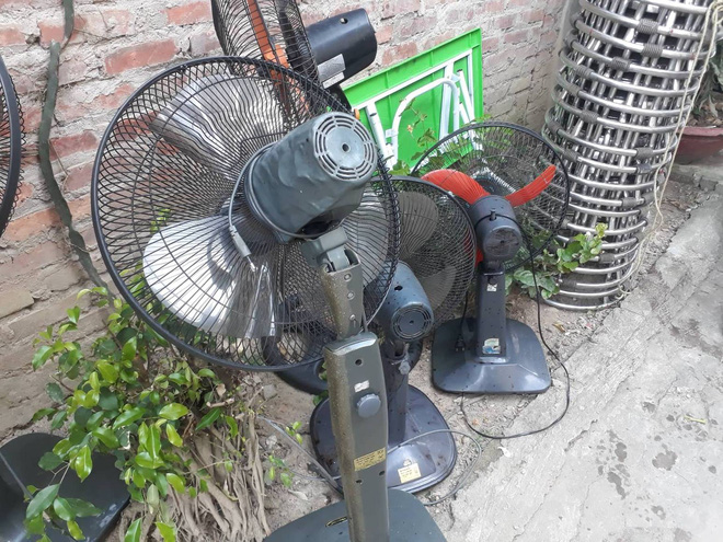 tram truong tram y te chem 3 nguoi o ha noi roi tu sat nan nhan nu 41 tuoi da tu vong be gai 16 tuoi bi tu mau nao dut gan tay