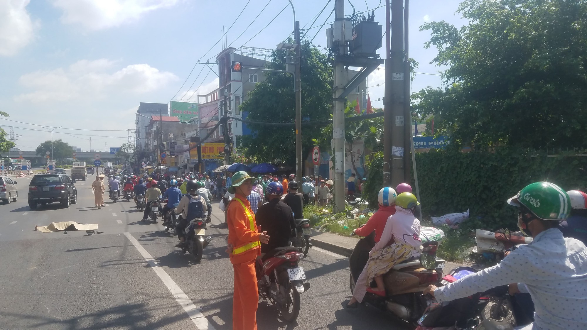 tphcm do doc cau binh trieu hai nam thanh nien bi o to 7 cho can thuong vong